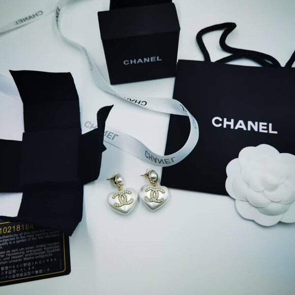 ✨✨Chanel Earring - Picture 2 of 4